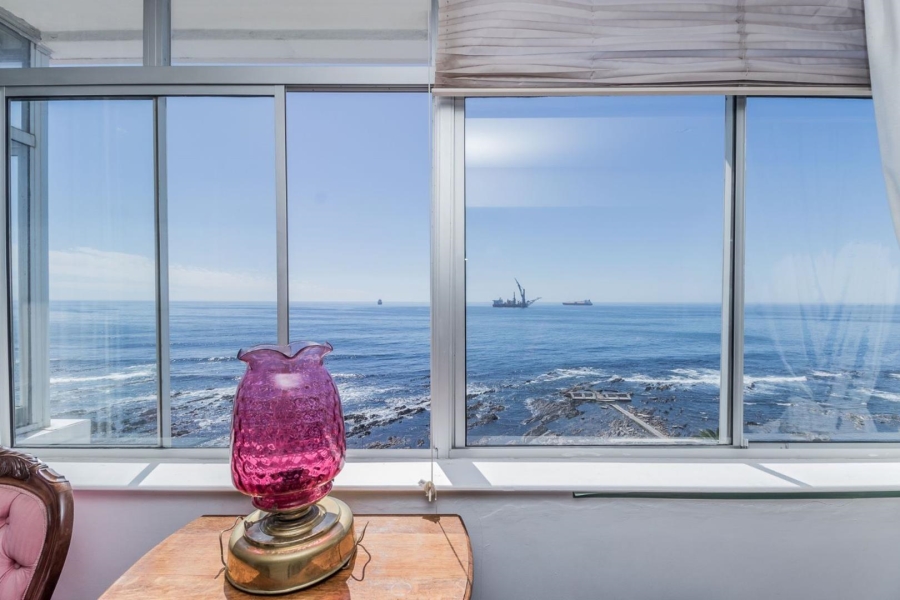 3 Bedroom Property for Sale in Sea Point Western Cape